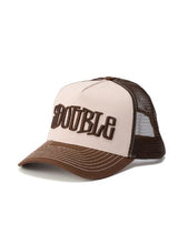 Load image into Gallery viewer, S Double Mid-Block Curved Peak Trucker - Natural
