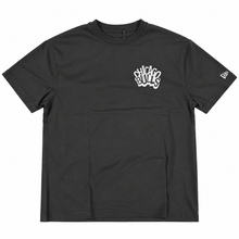 Load image into Gallery viewer, New Era Chicago Bulls Relaxed Pop Grey Tee - Black
