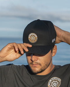 The Mad Hueys Hueys Ship Wheel Twill Snapback - Black