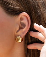 Load image into Gallery viewer, Arms Of Eve Kaia Gold Earrings
