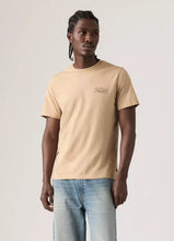 Load image into Gallery viewer, Levi's Graphic Crewneck Tee Lone Wolf Rodeo
