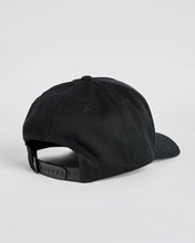 Load image into Gallery viewer, The Mad Hueys Hueys Ship Wheel Twill Snapback - Black
