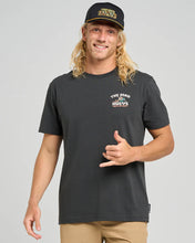 Load image into Gallery viewer, The Mad Hueys She&#39;ll Be Right SS Tee - Vintage Black
