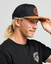 Load image into Gallery viewer, The Mad Hueys Suede Hueys Twill Snapback - Black

