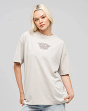Load image into Gallery viewer, The Mad Hueys Winging it Womens SS Tee - Stone
