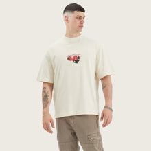 Load image into Gallery viewer, Kiss Chacey Luck Street Fit Tee - Tofu
