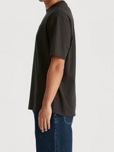 Load image into Gallery viewer, Lee Twitch Baggy Tee - Worn Black
