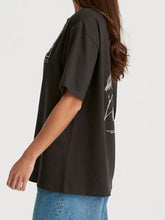Load image into Gallery viewer, Lee Rose Baggy Tee - Worn Black
