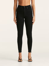 Load image into Gallery viewer, Lee High Licks Crop Jeans - Primo Black
