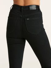 Load image into Gallery viewer, Lee High Licks Crop Jeans - Primo Black

