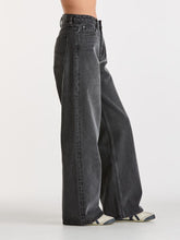 Load image into Gallery viewer, Lee Mid Slouch Relaxed Jean - Basalt
