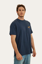 Load image into Gallery viewer, Ringers Western Servo Mens Loose Fit T-Shirt - Navy
