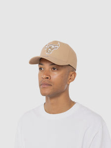 Mitchell & Ness Chicago Bulls Seasonal Pro Crown Cap - Khaki