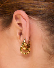 Load image into Gallery viewer, Arms Of Eve Max Gold Earrings - Maxi 16mm
