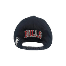 Load image into Gallery viewer, Majestic Classic 6 Panel Chicago Bulls Youth Snapback - Black
