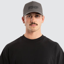 Load image into Gallery viewer, Nena &amp; Pasadena Grander Cap - Charcoal
