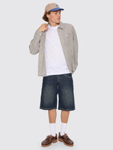 Load image into Gallery viewer, Worship Jasper Crop Long Sleeve Shirt - Jasper Green
