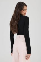 Load image into Gallery viewer, Rolla's Gig Barrel Jeans - Petal
