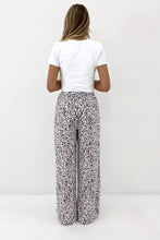 Load image into Gallery viewer, All About Eve Rhi Pant
