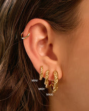 Load image into Gallery viewer, Arms Of Eve Kira Gold Mini Hoop Earrings
