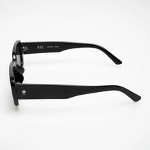 Load image into Gallery viewer, Roc Creeper Sunglasses - Black
