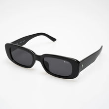 Load image into Gallery viewer, Roc Creeper Sunglasses - Black
