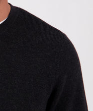 Load image into Gallery viewer, Swanndri Otahu River Merino Crew - Black
