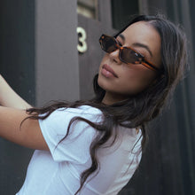 Load image into Gallery viewer, ROC Eyewear Trait Sunglasses - Brown Striped Brown
