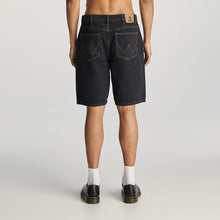 Load image into Gallery viewer, Wrangler Steezy Short - Ledger Worn Black

