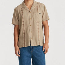 Load image into Gallery viewer, Wrangler Resort Waffle Shirt - Yinyang Sand
