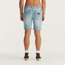 Load image into Gallery viewer, Wrangler Smith Short - Tell Me Fade

