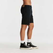 Load image into Gallery viewer, Wrangler Spencer Short - Casanova Black
