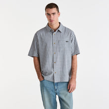 Load image into Gallery viewer, Wrangler Boxcar Shirt - Concrete
