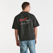 Load image into Gallery viewer, Wrangler Motel Boxcar Tee - Dark Slate
