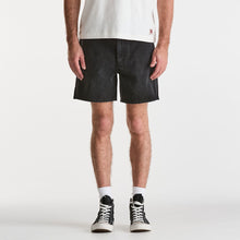 Load image into Gallery viewer, Wrangler Slacker Short - Black Wonder
