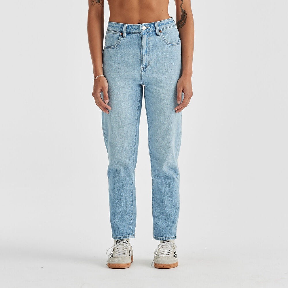 Wrangler Hi Drew Jeans - Set Time Blue – Arnold's