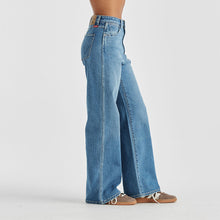 Load image into Gallery viewer, Wrangler Hi Bells Jean - Live Blue
