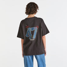 Load image into Gallery viewer, Wrangler Team 47 Boxy Slouch - Worn Black
