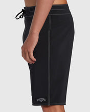 Load image into Gallery viewer, Billabong  Cord Lord Pro - Black
