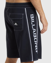 Load image into Gallery viewer, Billabong Mens D Bah 2.0 Pro Boardshorts - Black White
