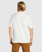 Load image into Gallery viewer, Billabong Sundays Jacquard SS Shirt - Off White
