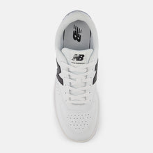 Load image into Gallery viewer, New Balance BB80 Unisex White with Black Sneakers
