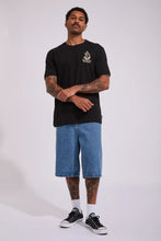 Load image into Gallery viewer, The Mad Hueys Captain Ship Faced S/S Tee - Black
