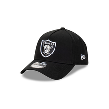 Load image into Gallery viewer, New Era Las Vegas Raiders Black Official Team Colour 9FORTY A-Frame Snapback - Black
