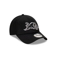 Load image into Gallery viewer, New Era Penrith Panthers Official Team Colours 9FORTY Cloth Strap Hat - Black

