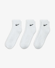 Load image into Gallery viewer, Nike Everyday Cushion Ankle Sock 3Pk - White/Black
