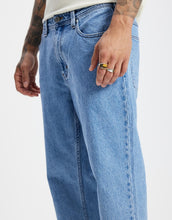 Load image into Gallery viewer, Abrand A3 Crop Jean -  Simon
