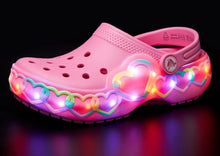 Load image into Gallery viewer, Crocs Classic Clog Toddlers  (C6-C10) Heart Lights  - Pink Lemonade
