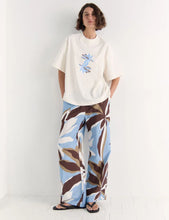 Load image into Gallery viewer, Staple The Label Mae Graphic Tee - White
