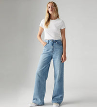 Load image into Gallery viewer, Levi's Cinch Baggy Jeans - Home Improvement
